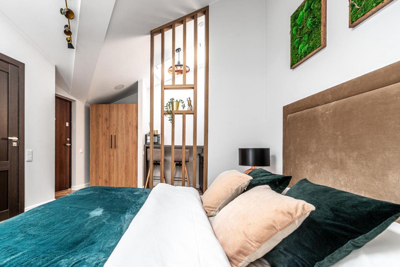 Sun Lighted Cathedral Square Studio Apartment Vilnius Exterior photo